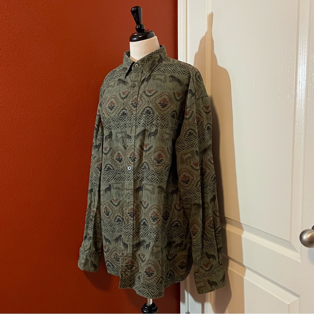 Cabela’s Men’s Chamois Deerskin Soft Aztec Southwestern Button Up Flannel Shirt